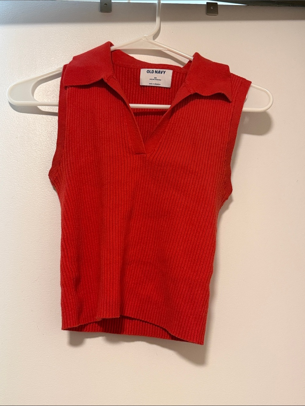 Old Navy Red Ribbed Collared Sleeveless Tank